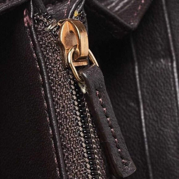 Fendi Black Alligator Zippy Wallet - Picture 10 of 11